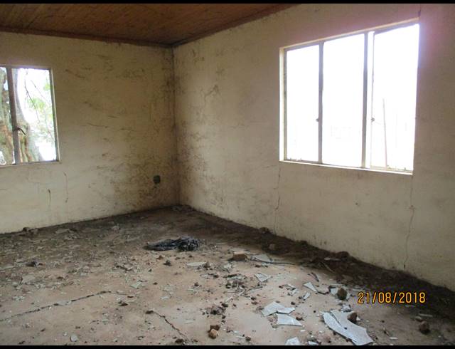 4 BEDROOM FREESTANDING FOR SALE IN MPOPHOMENI